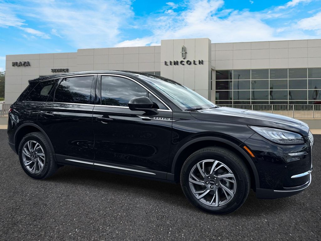 2023 Lincoln Corsair FWD's photo