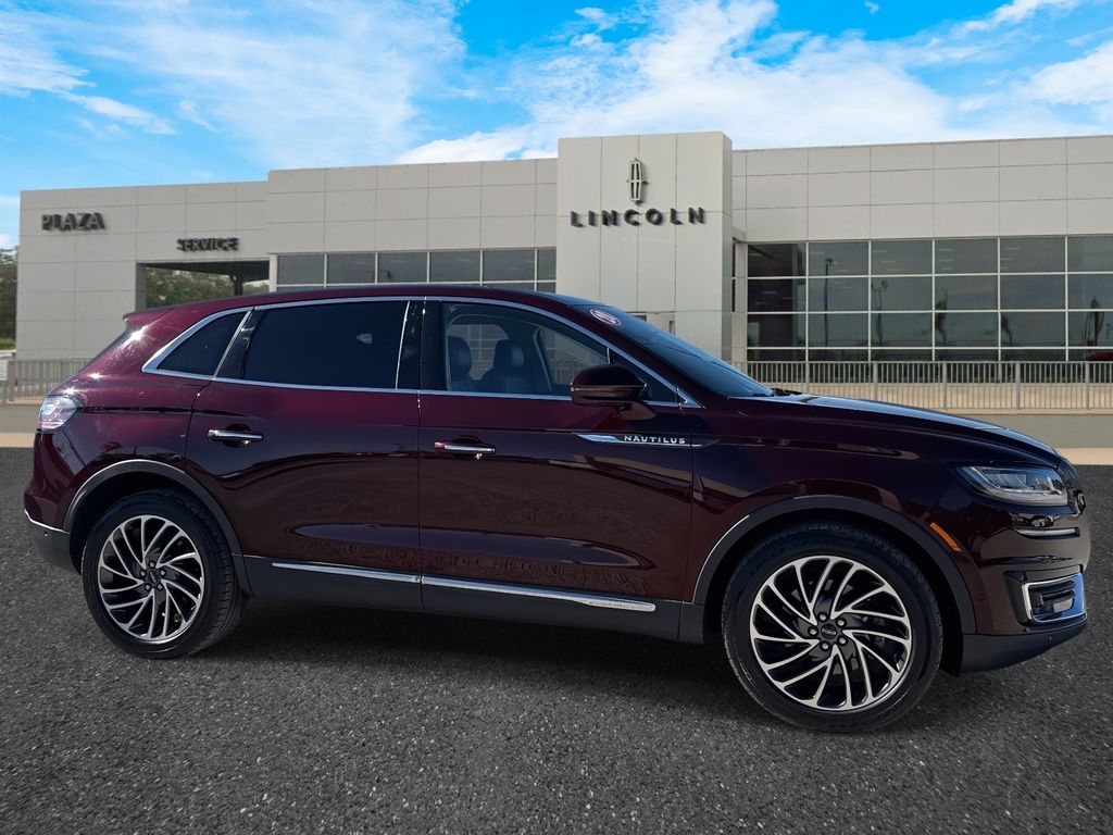 2020 Lincoln Nautilus Reserve's photo