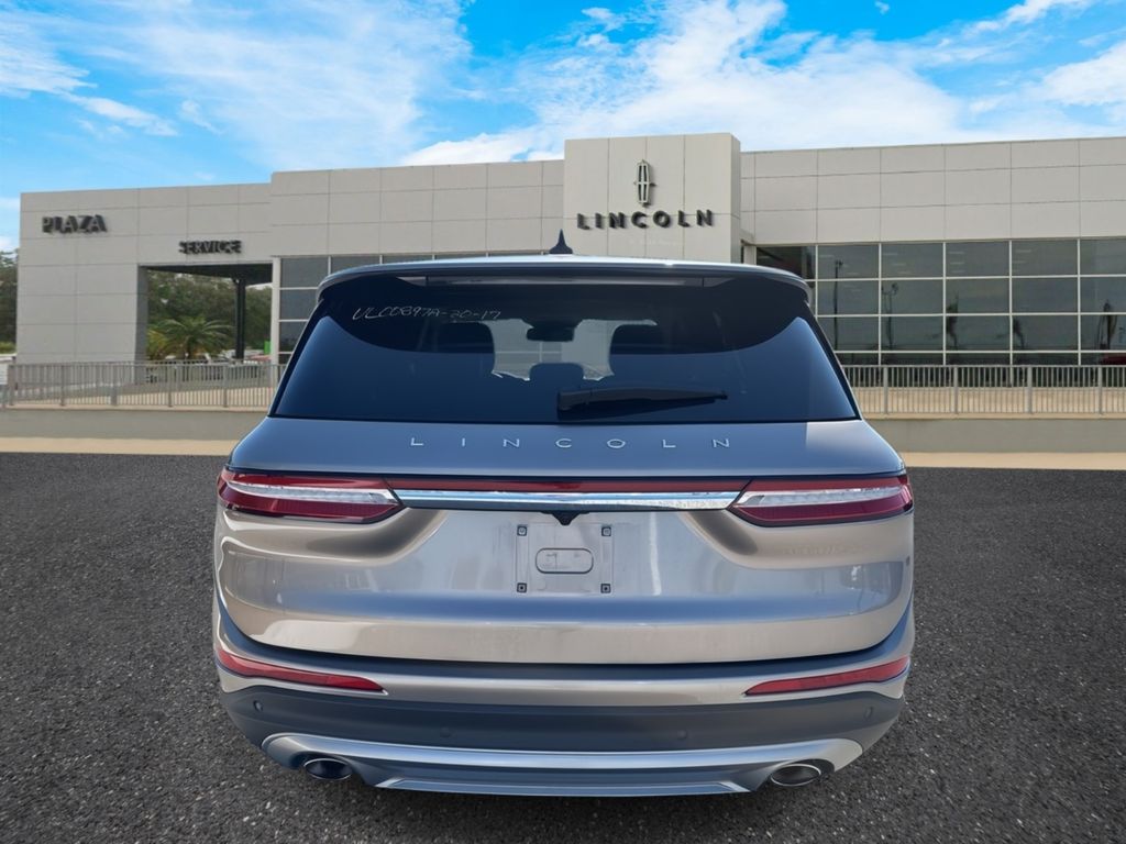 2020 Lincoln Corsair Standard photo 4