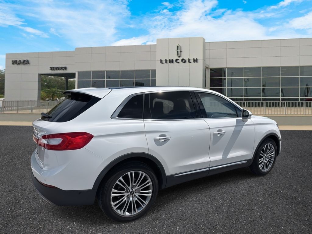 2016 Lincoln MKX Reserve photo 3
