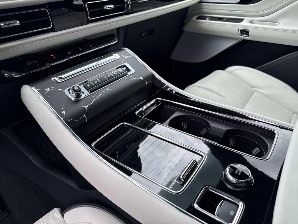 2025 Lincoln Aviator Black Label - Photo 26