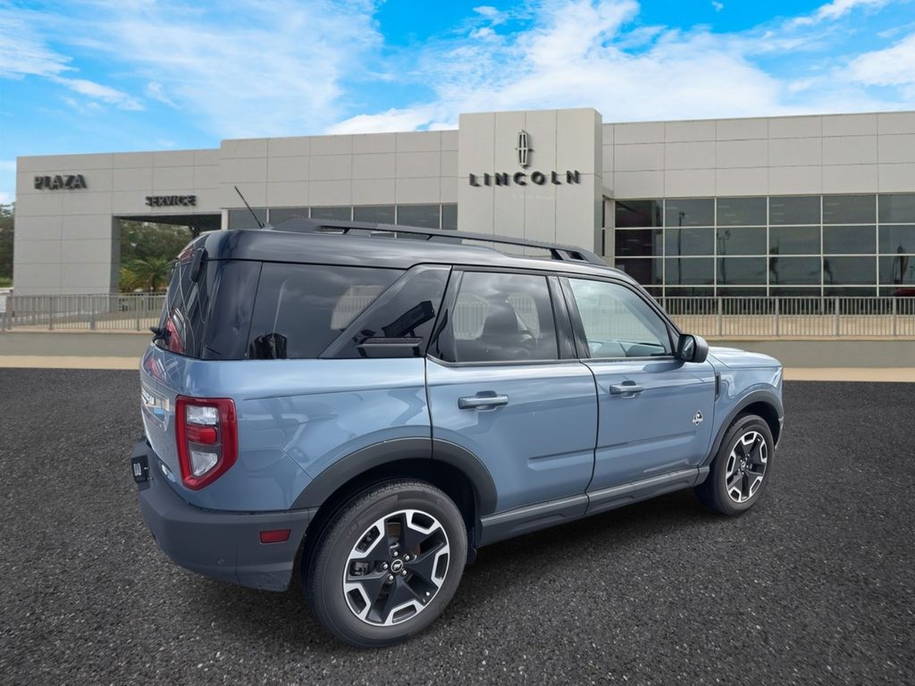 2024 Ford Bronco Sport Outer Banks photo 3