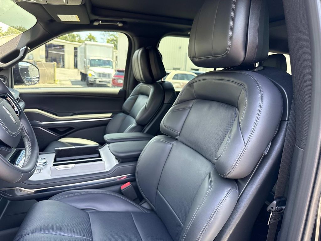 2025 Lincoln Navigator Reserve L - Photo 21