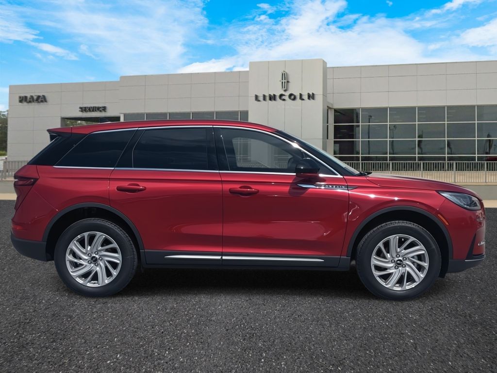 2025 Lincoln Corsair Premiere photo 2