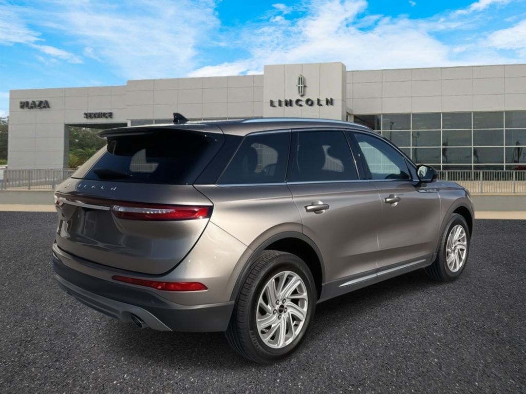 2020 Lincoln Corsair Standard photo 4