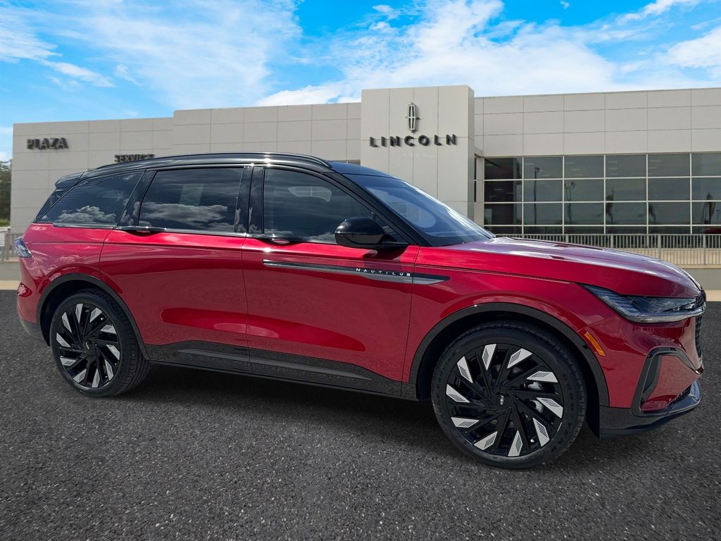 2026 Lincoln Nautilus Reserve AWD's photo