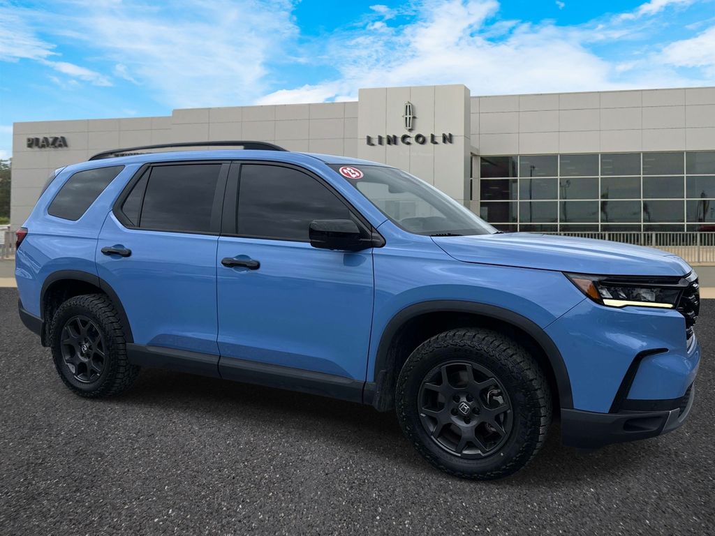 2023 Honda Pilot TrailSport AWD's photo