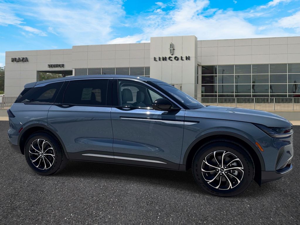 2026 Lincoln Nautilus Premiere AWD's photo