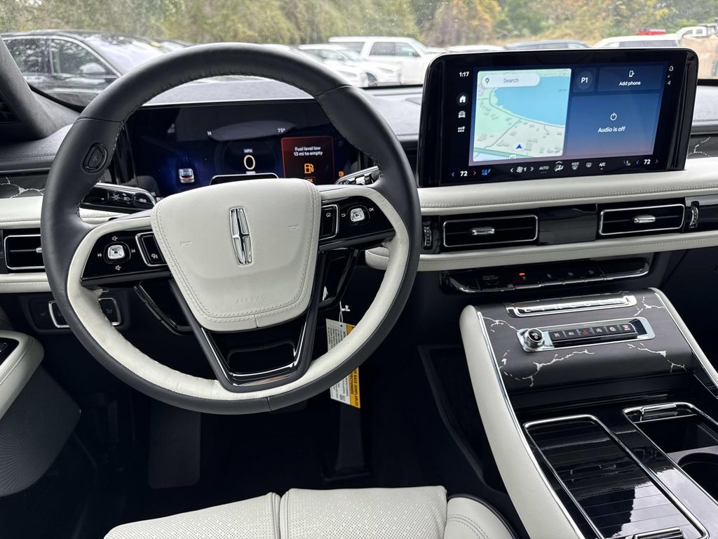 2025 Lincoln Aviator Black Label - Photo 17
