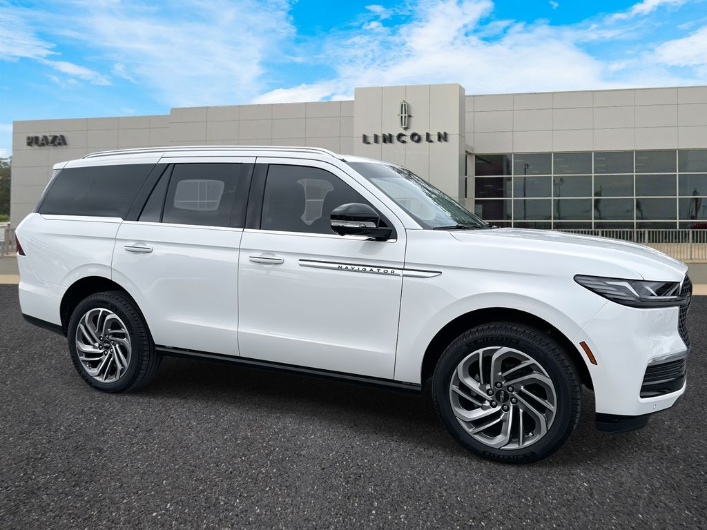 2025 Lincoln Navigator Reserve's photo
