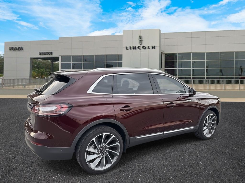 2023 Lincoln Nautilus Reserve photo 3