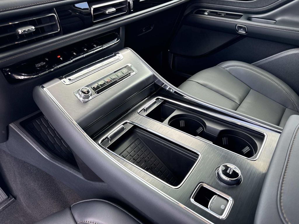 2026 Lincoln Aviator Premiere - Photo 25