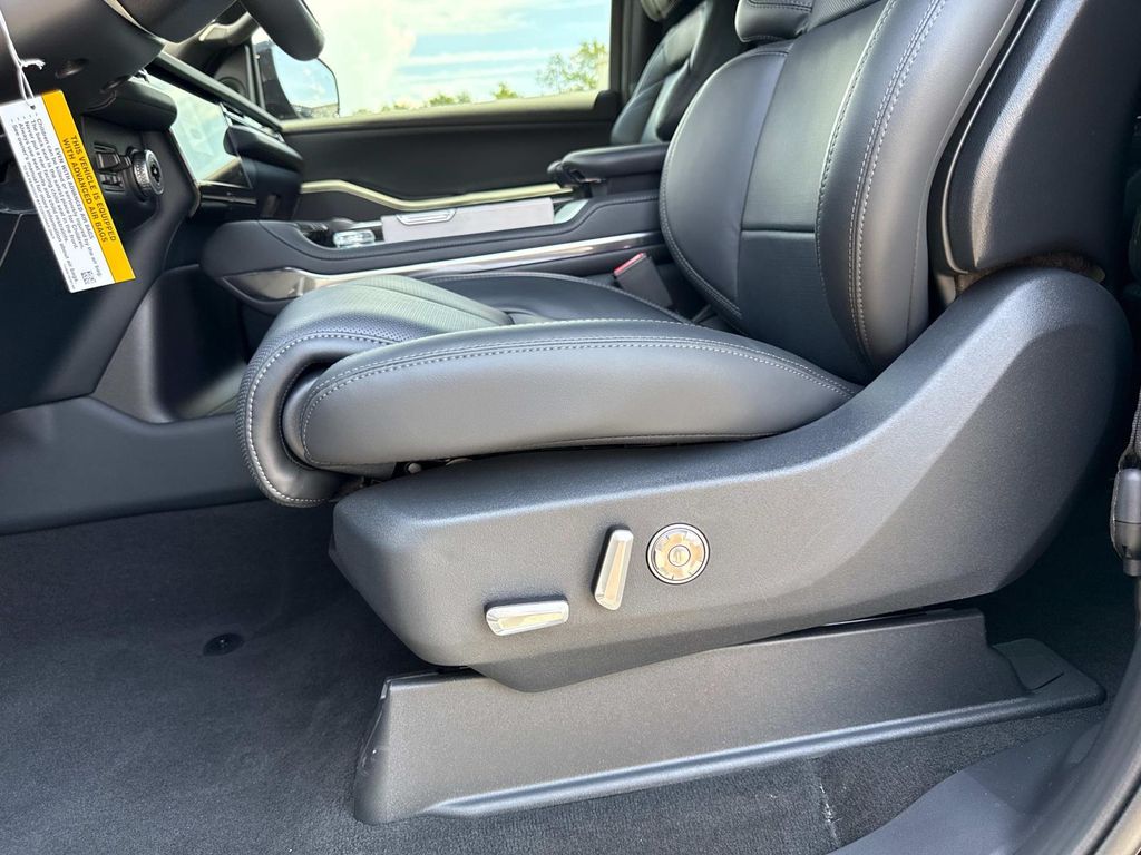 2025 Lincoln Navigator Reserve L - Photo 20