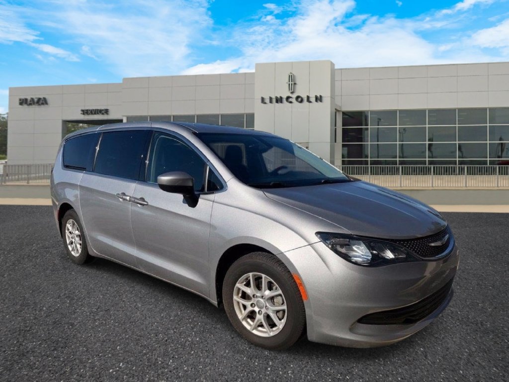 2017 Chrysler Pacifica Touring Minivan/Van
