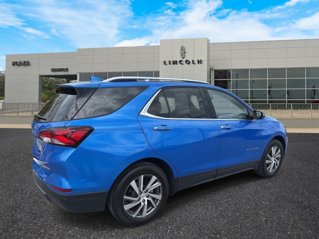 2024 Chevrolet Equinox Premier photo 2
