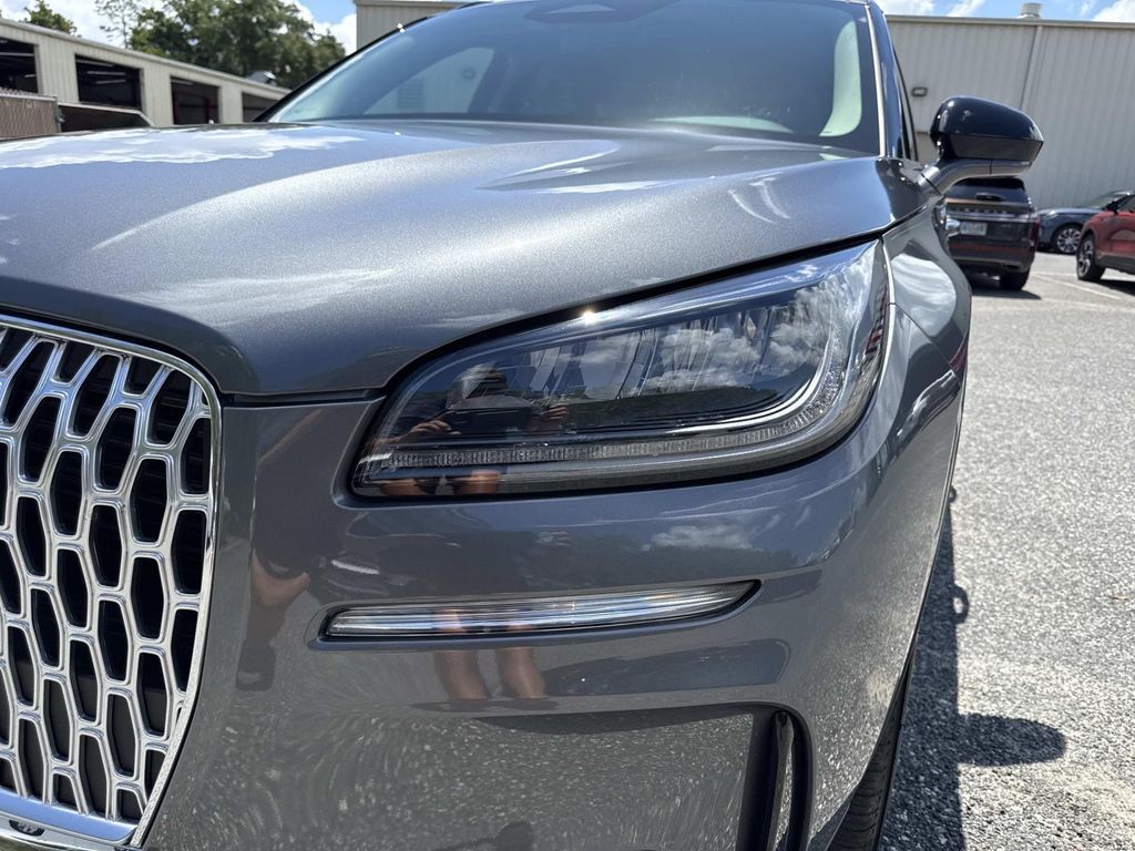 2026 Lincoln Corsair Premiere - Photo 9