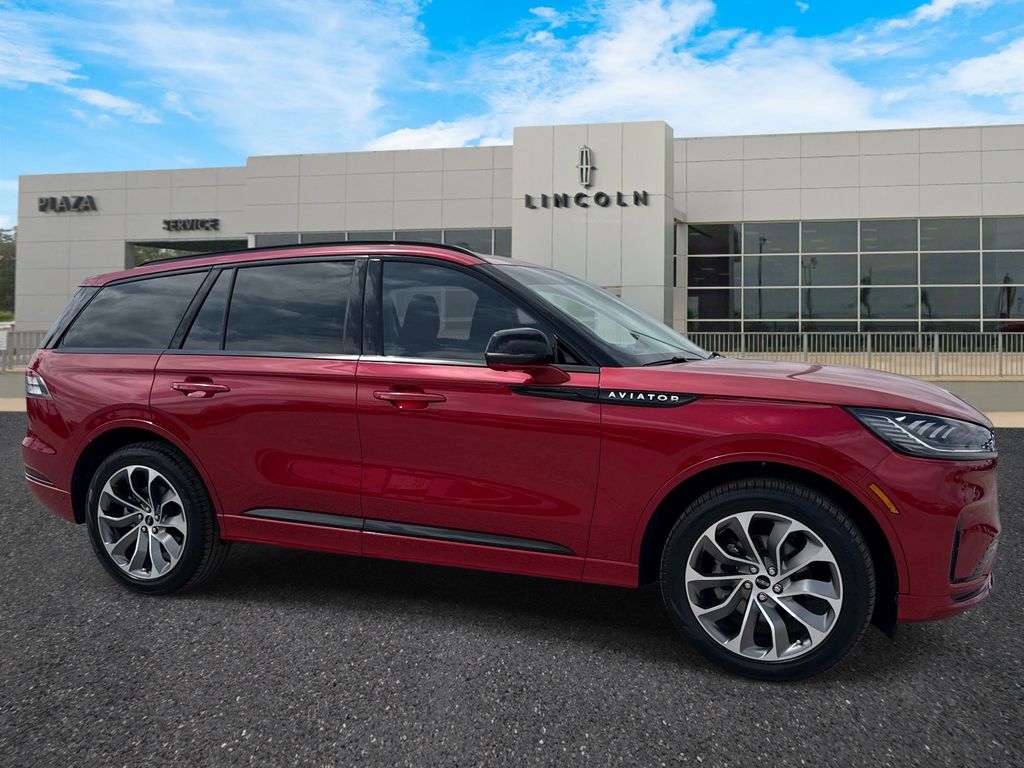 2026 Lincoln Aviator Premiere AWD's photo