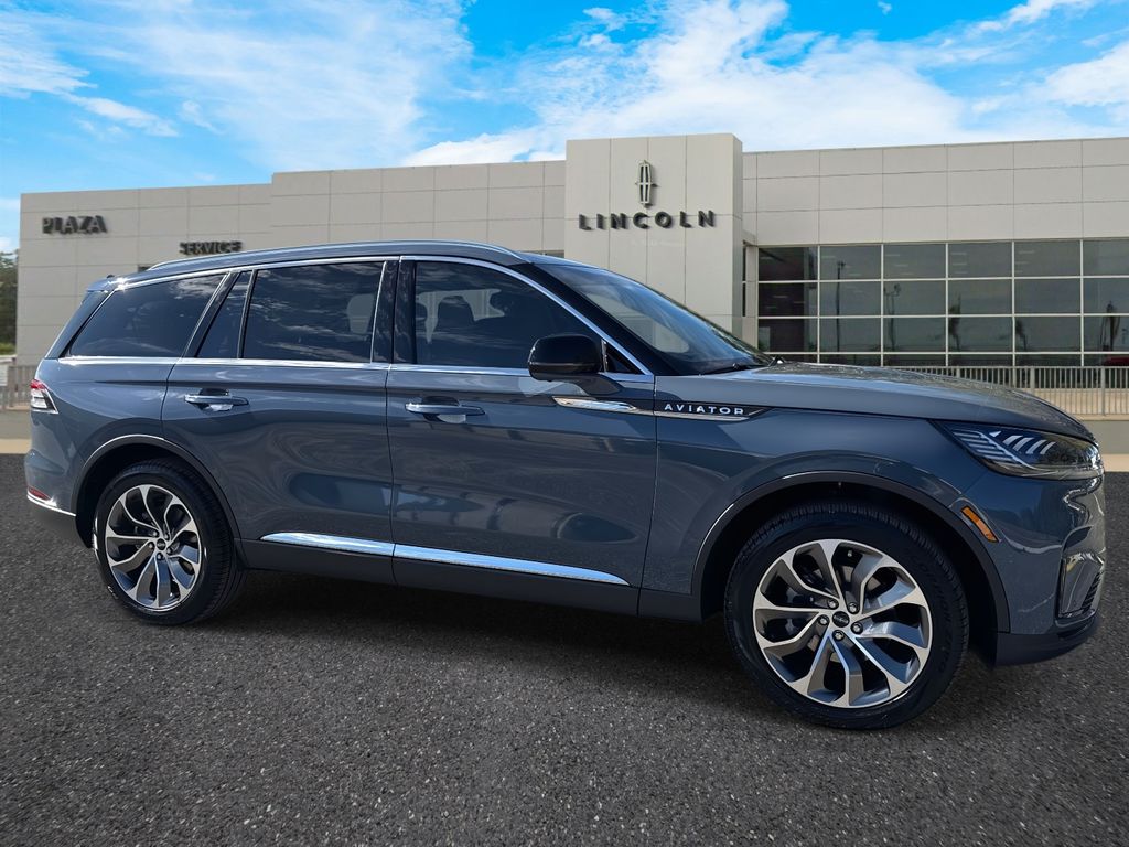 2026 Lincoln Aviator Reserve's photo