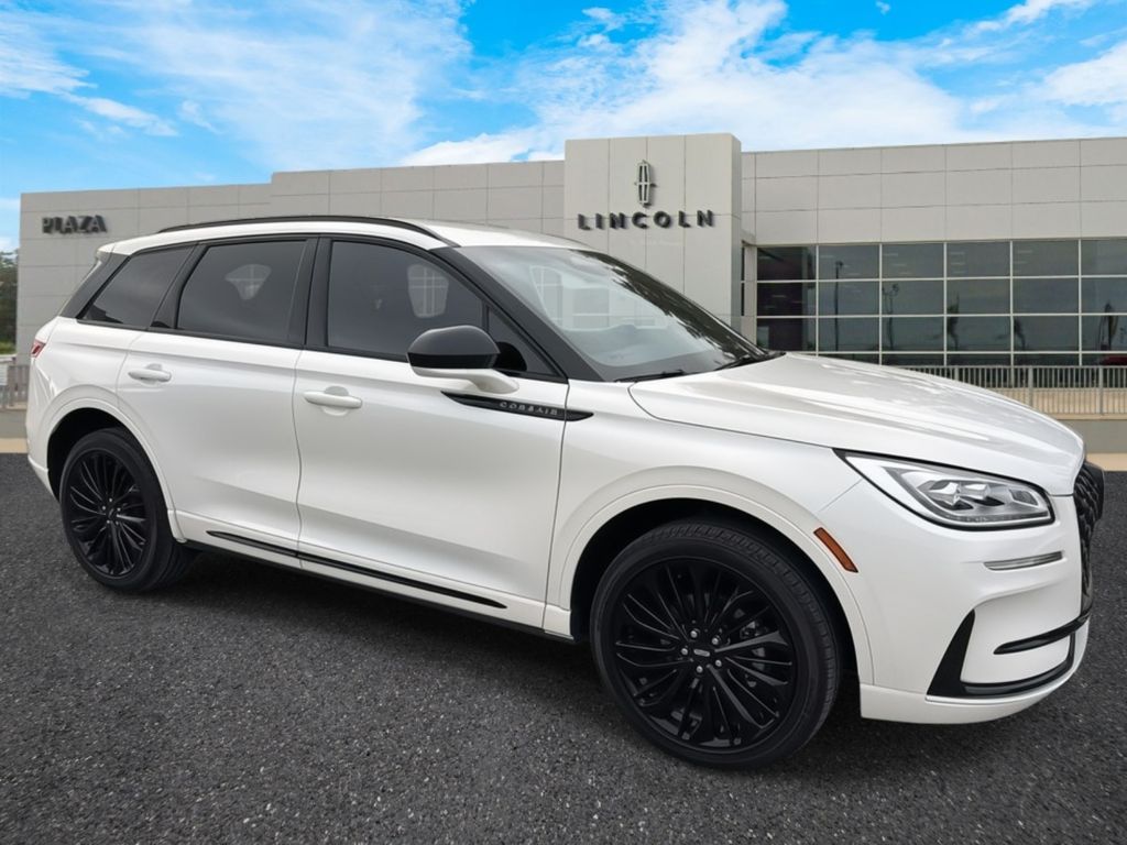 2023 Lincoln Corsair Reserve's photo