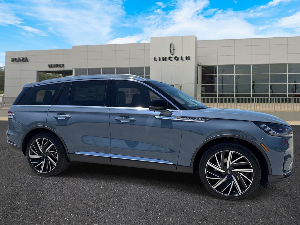 2026 Lincoln Aviator Reserve AWD's photo
