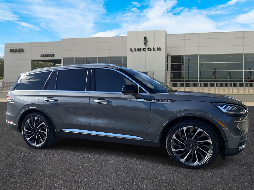 2023 Lincoln Aviator Reserve's photo