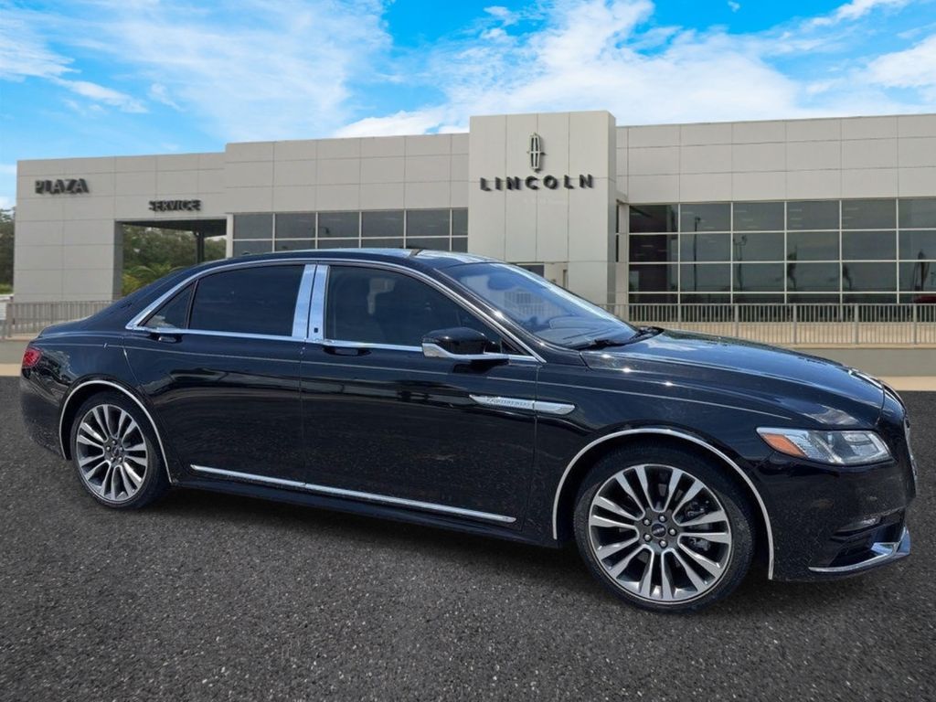 2018 Lincoln Continental Reserve FWD's photo