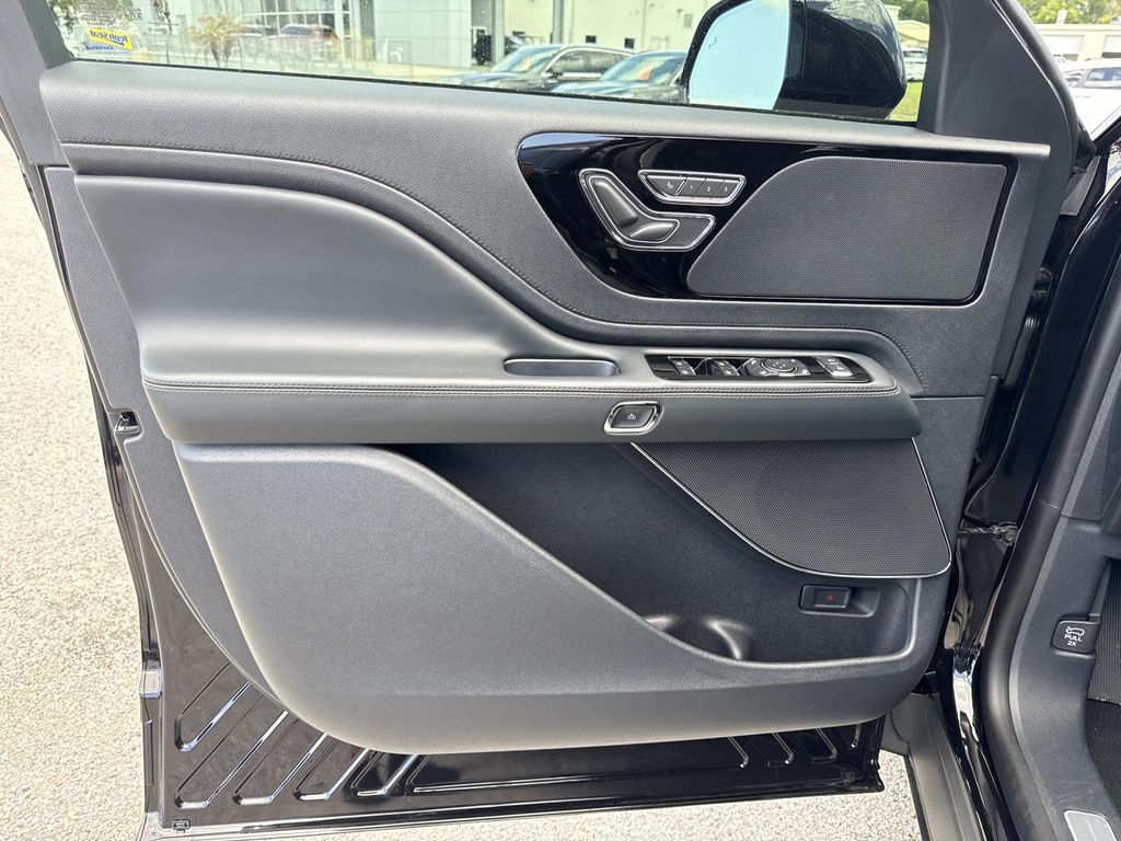 2026 Lincoln Aviator Premiere - Photo 19