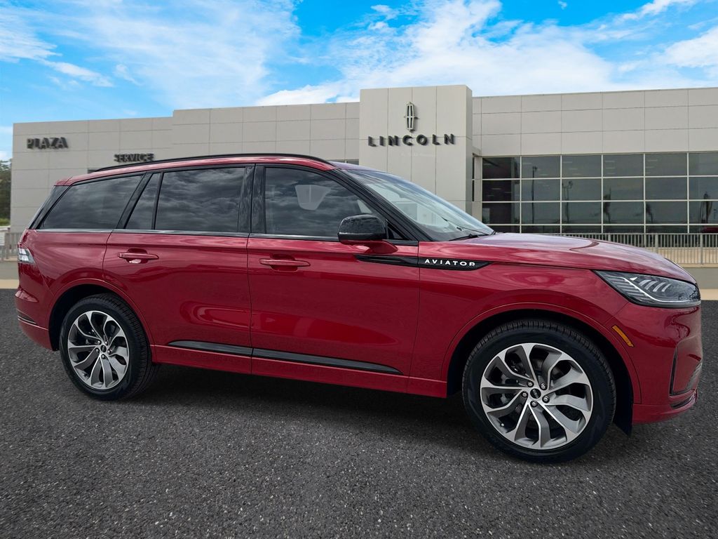 2026 Lincoln Aviator Premiere AWD's photo