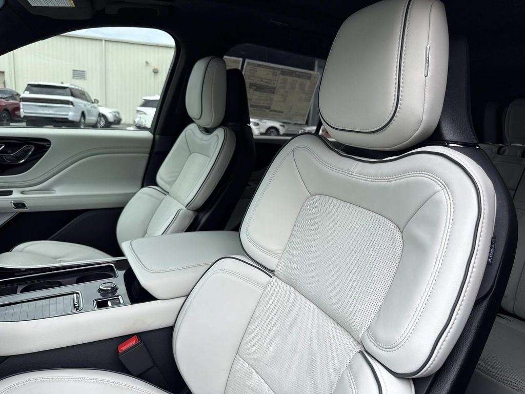 2025 Lincoln Aviator Black Label - Photo 22