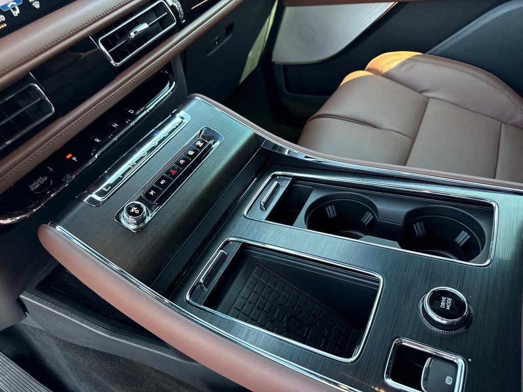 2025 Lincoln Aviator Reserve - Photo 26