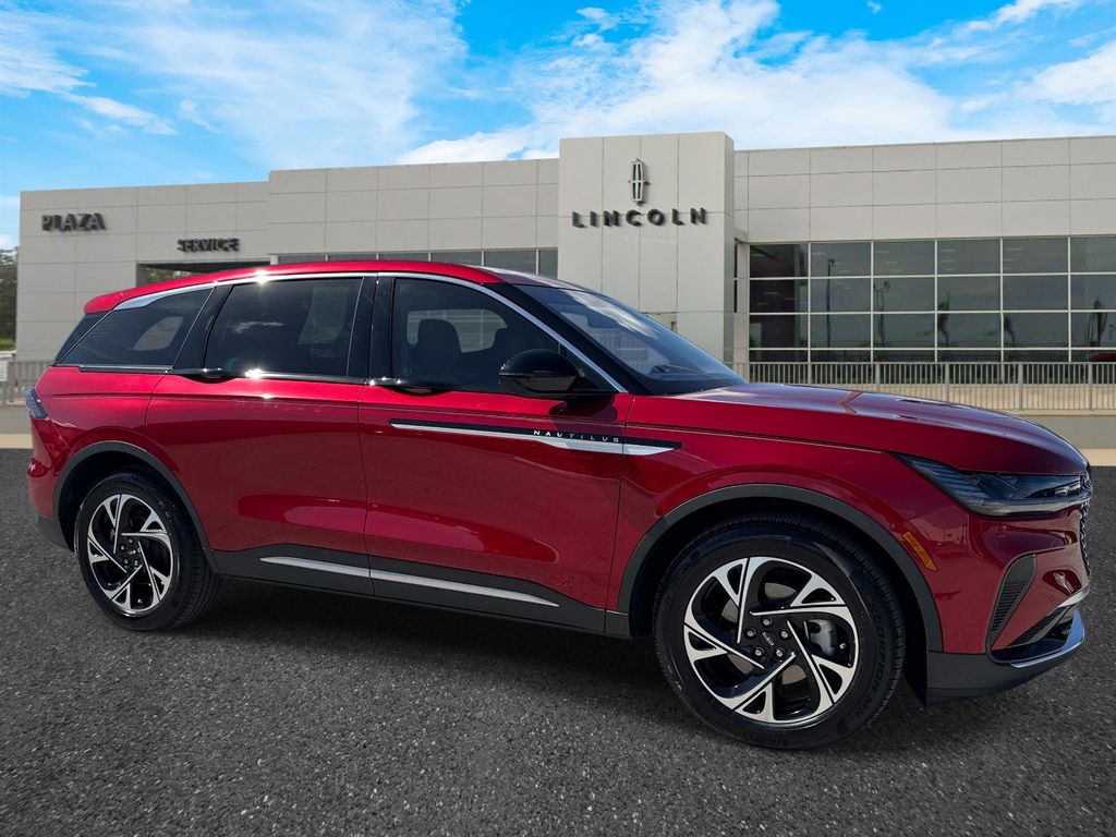 2026 Lincoln Nautilus Premiere AWD's photo