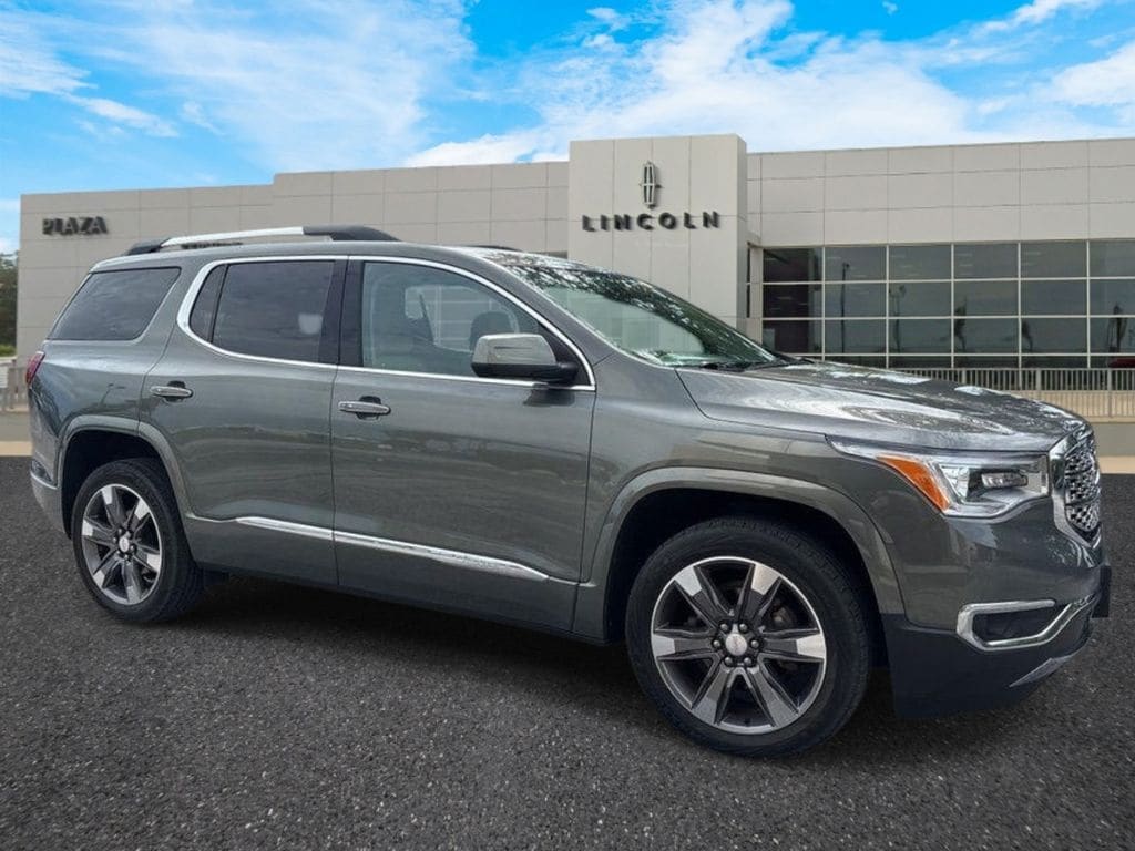 2017 GMC Acadia Denali AWD's photo