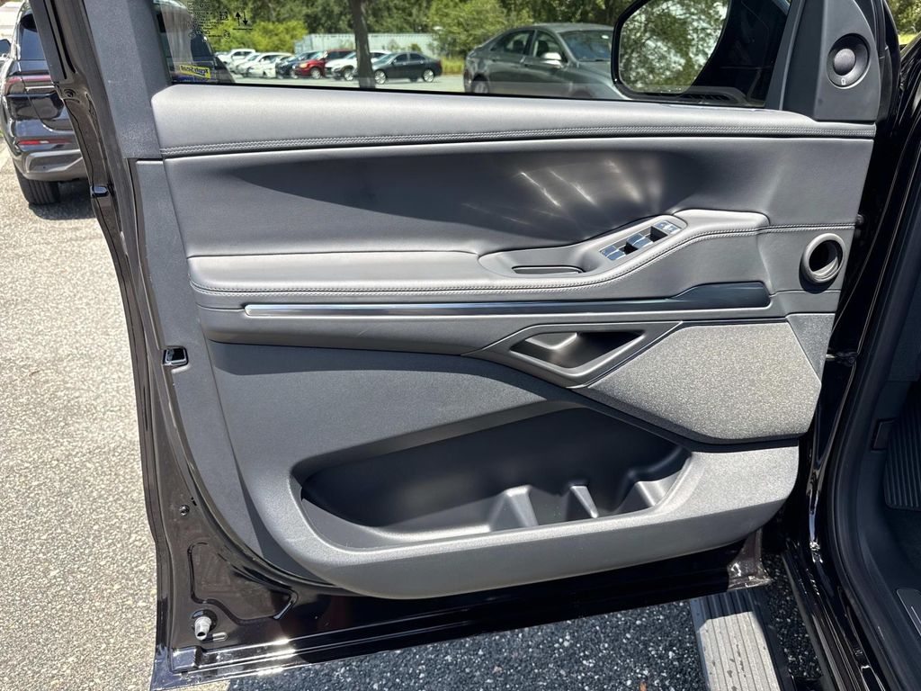 2025 Lincoln Navigator Reserve L - Photo 18