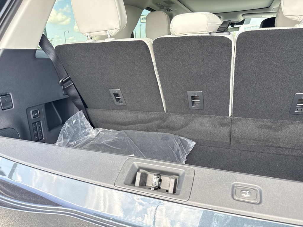 2026 Lincoln Navigator Reserve - Photo 12