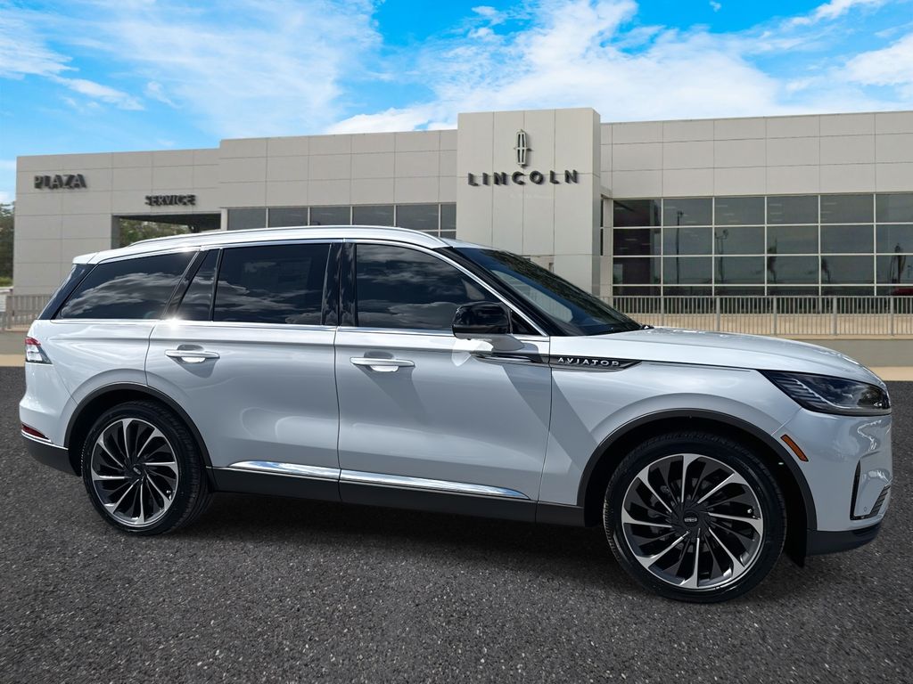 2025 Lincoln Aviator Reserve's photo