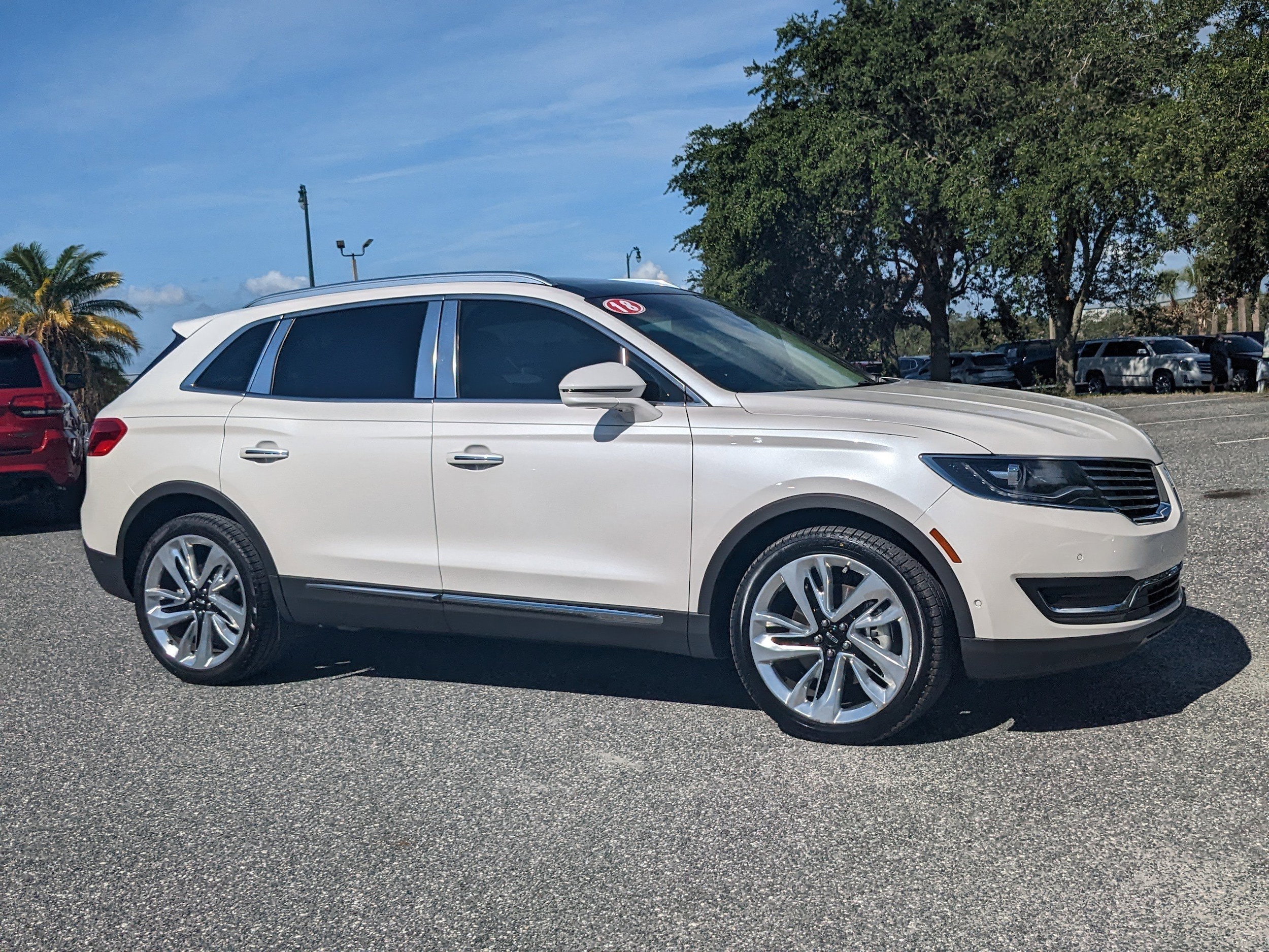 Used 2018 Lincoln MKX Reserve with VIN 2LMPJ6LR5JBL30113 for sale in Leesburg, FL