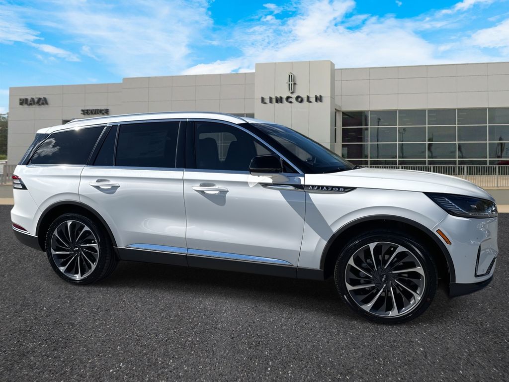 2025 Lincoln Aviator Reserve's photo