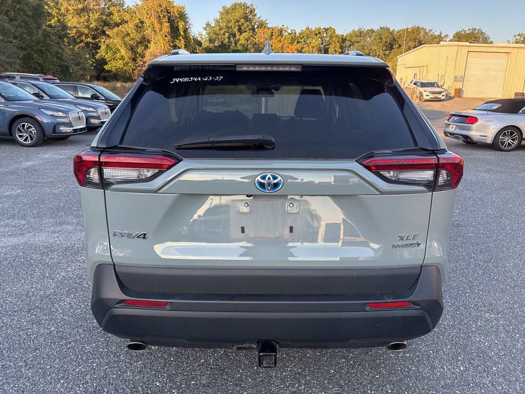 2023 Toyota RAV4 Hybrid XLE photo 4