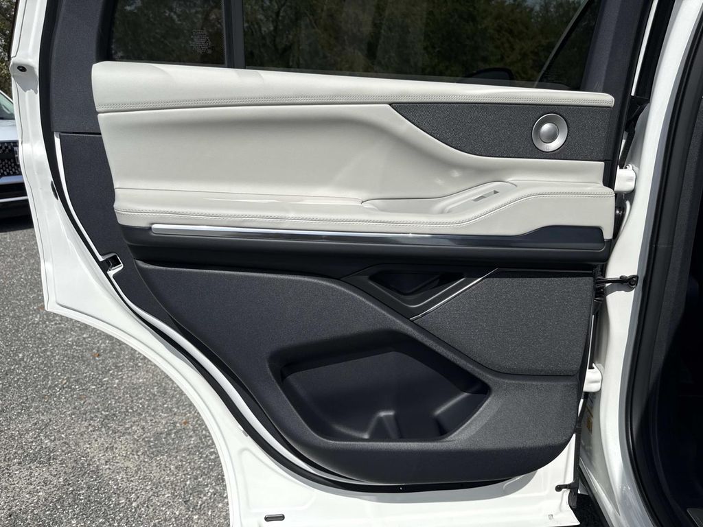 2026 Lincoln Navigator Reserve - Photo 14