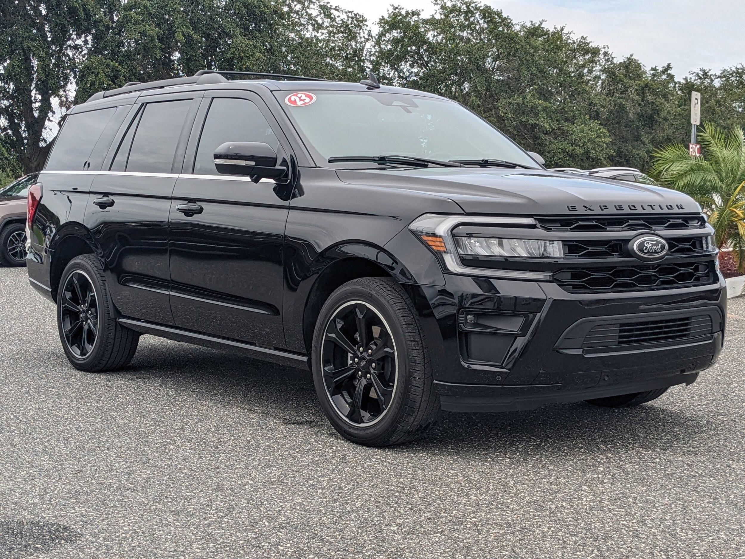Used 2023 Ford Expedition Limited with VIN 1FMJU1K82PEA23046 for sale in Leesburg, FL