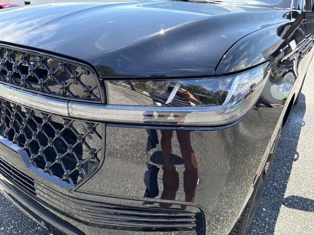 2025 Lincoln Navigator Reserve L - Photo 9