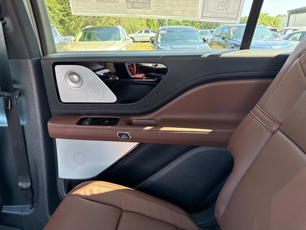2025 Lincoln Aviator Reserve - Photo 15
