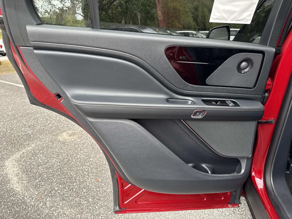 2025 Lincoln Aviator Reserve - Photo 13