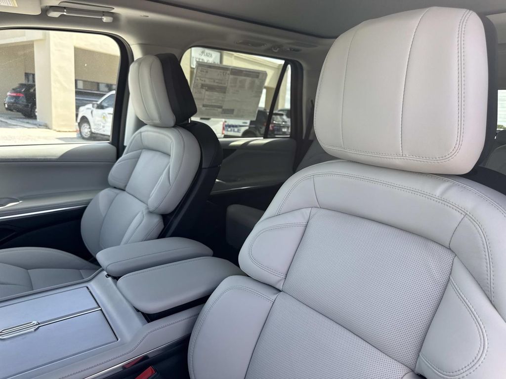 2026 Lincoln Navigator Reserve - Photo 23