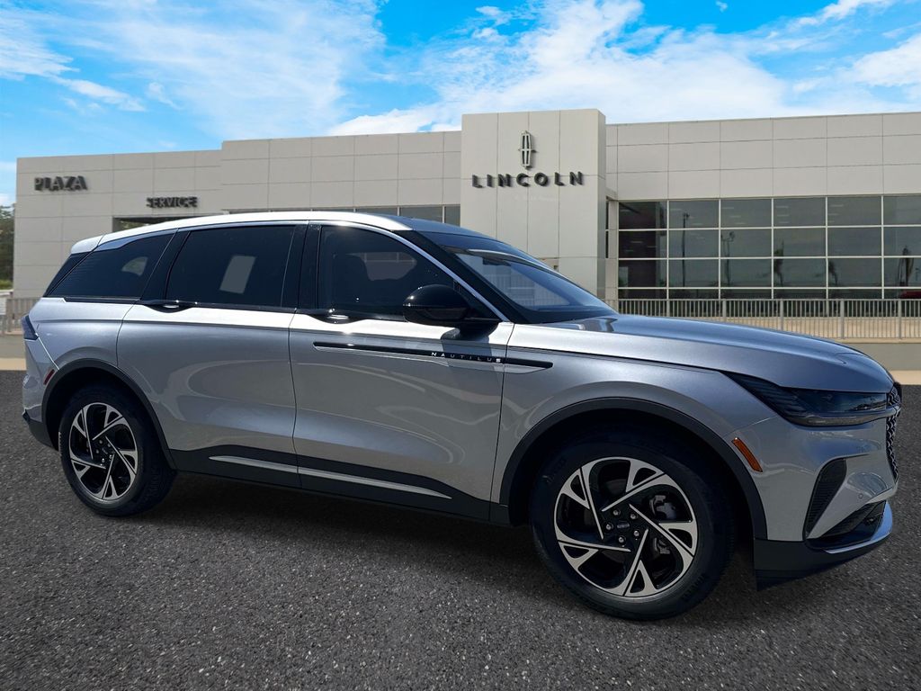 2026 Lincoln Nautilus Premiere AWD's photo
