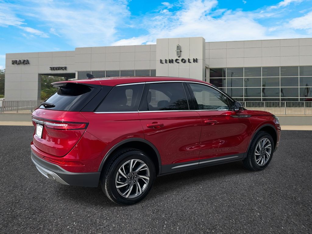 2025 Lincoln Corsair Premiere photo 3