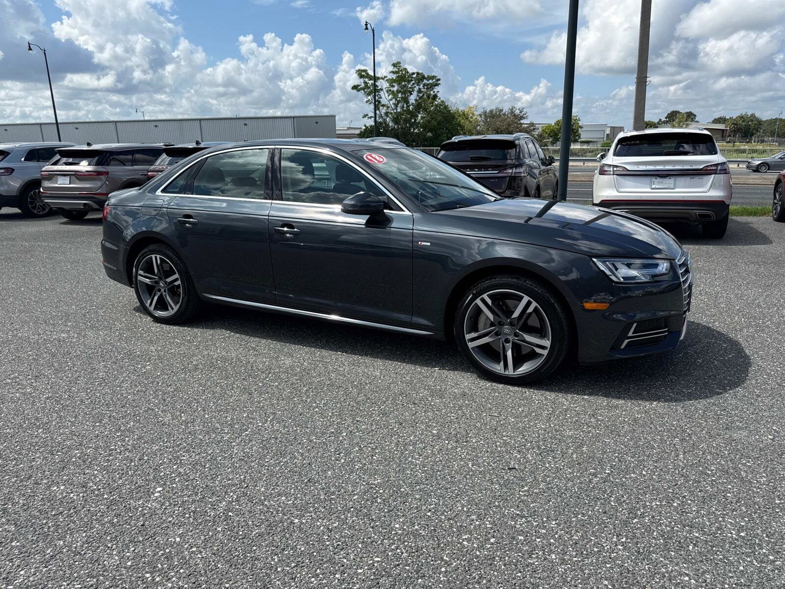 2018 Audi A4 Premium Plus photo 2