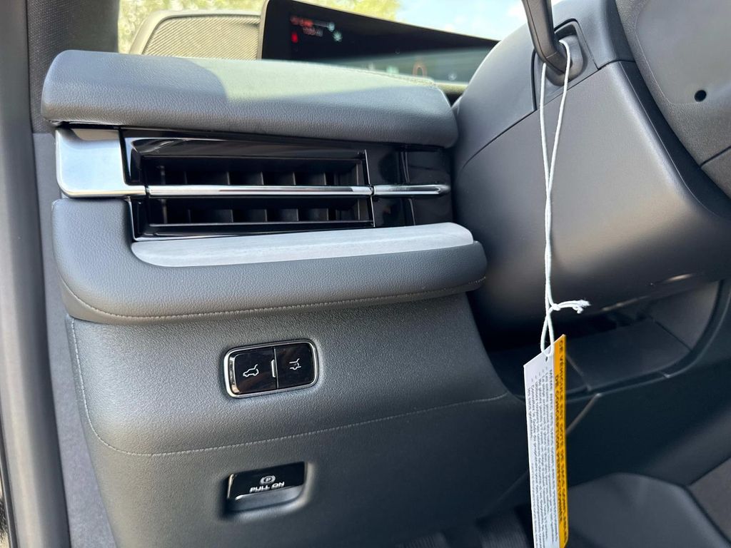 2025 Lincoln Navigator Reserve L - Photo 31