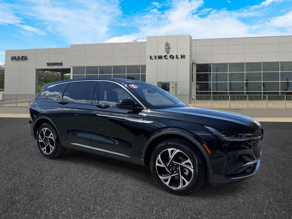 2025 Lincoln Nautilus SUV 