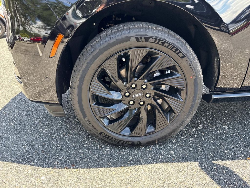 2025 Lincoln Navigator Reserve L - Photo 10